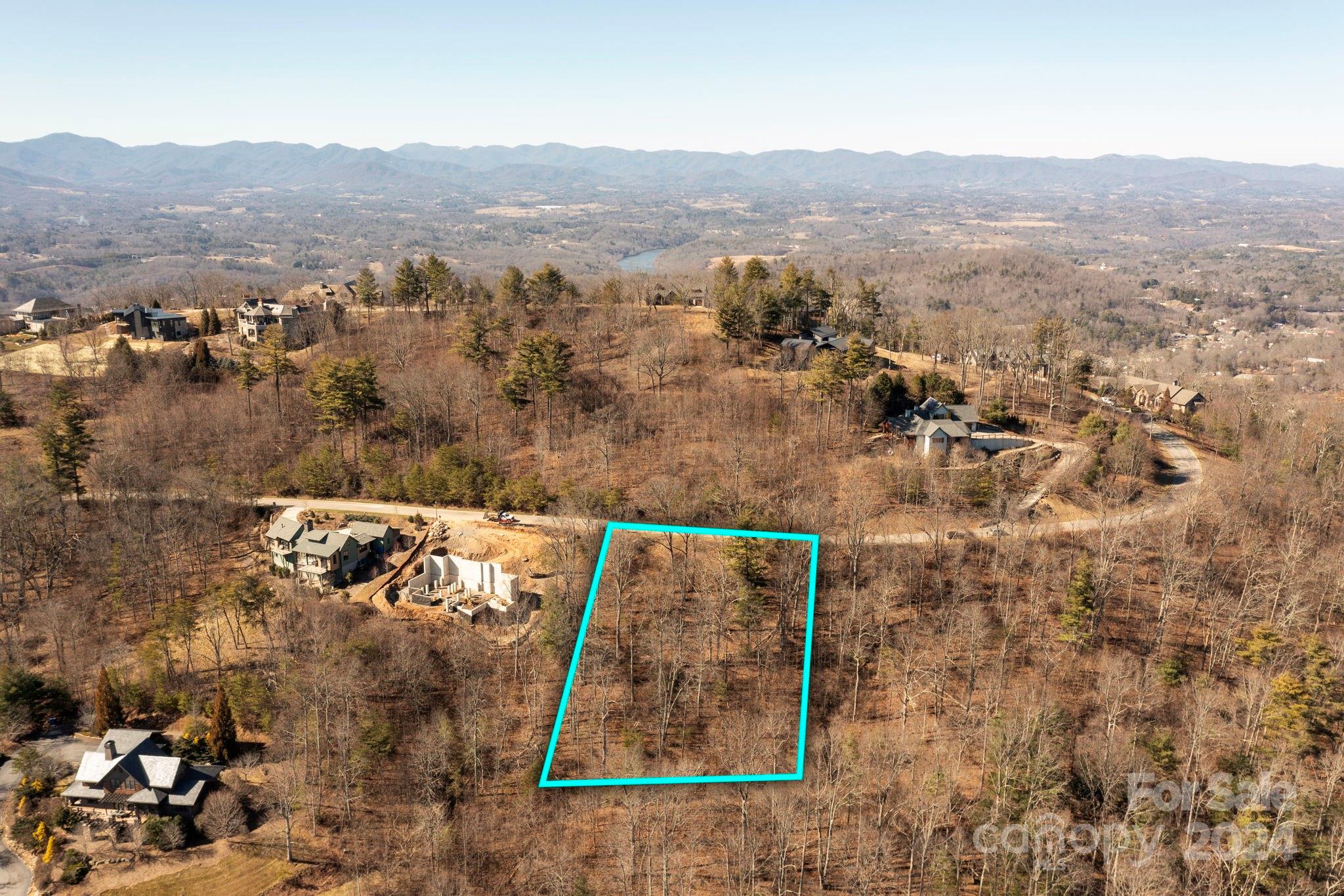 146 Summit Tower Circle, Asheville, NC 28804