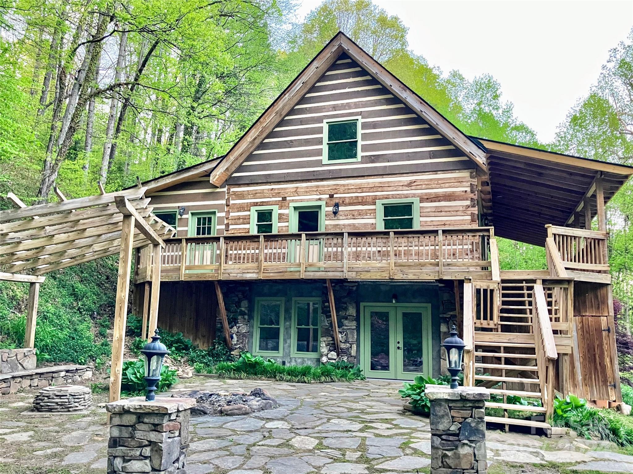 102 Gold Creek Crossing, Black Mountain, NC 28711