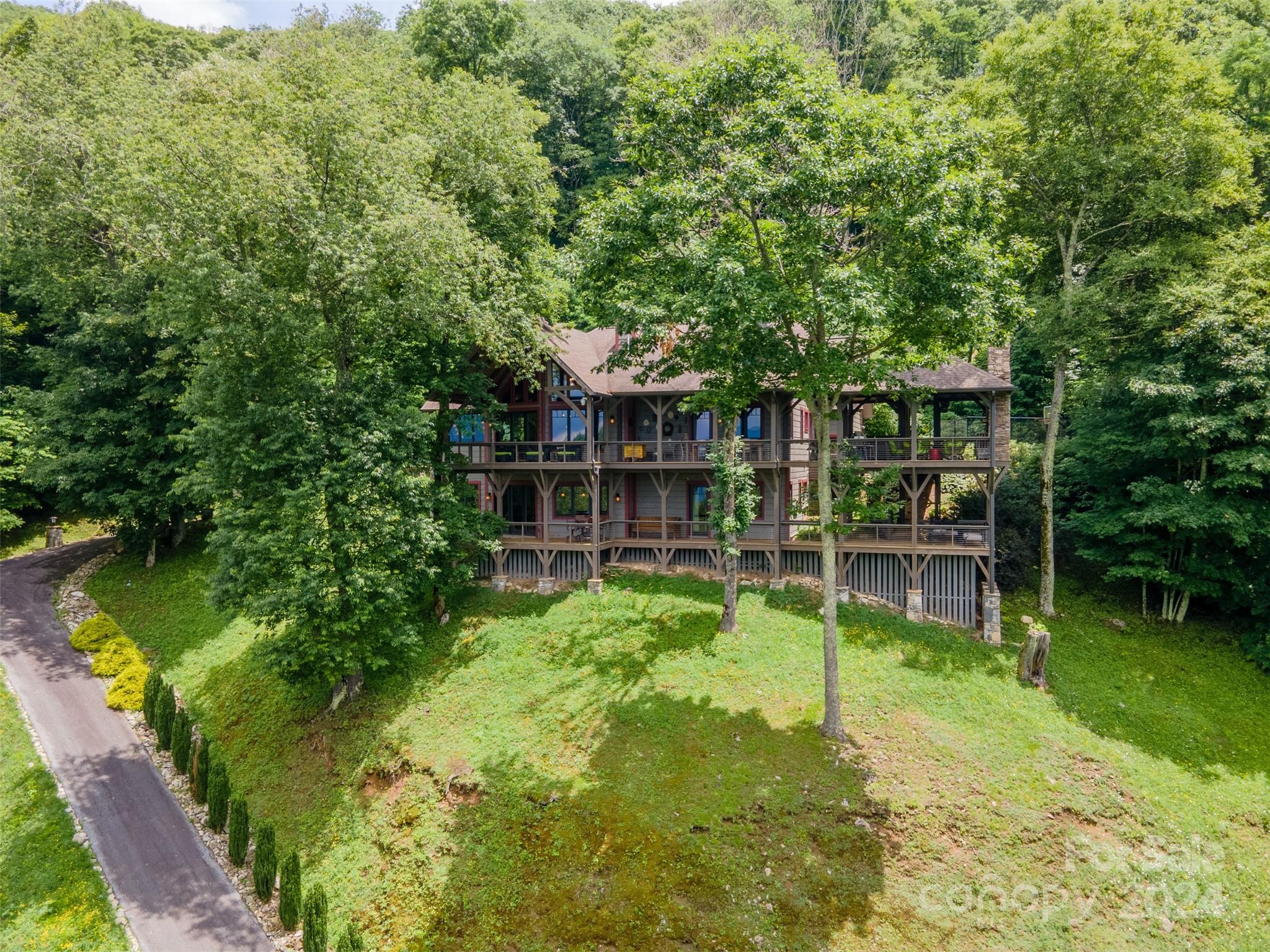 339 Olli Trail, Maggie Valley, NC 28751