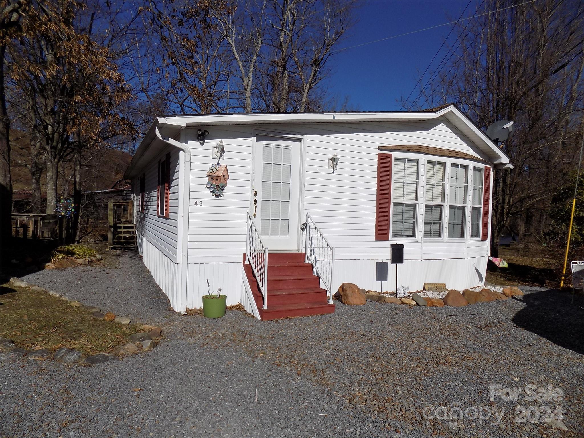 43 Pike Point, Waynesville, NC 28785