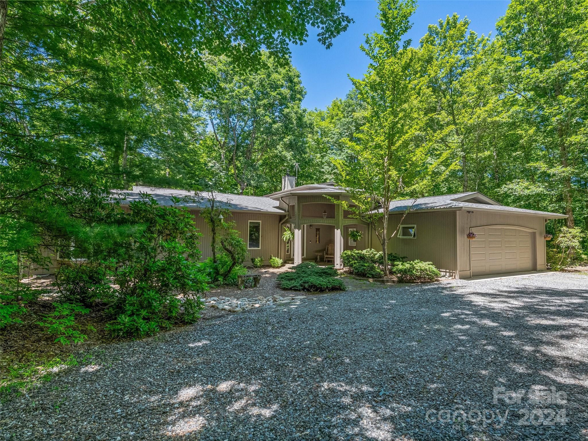 140 Grouse Lane, Brevard, NC 28712