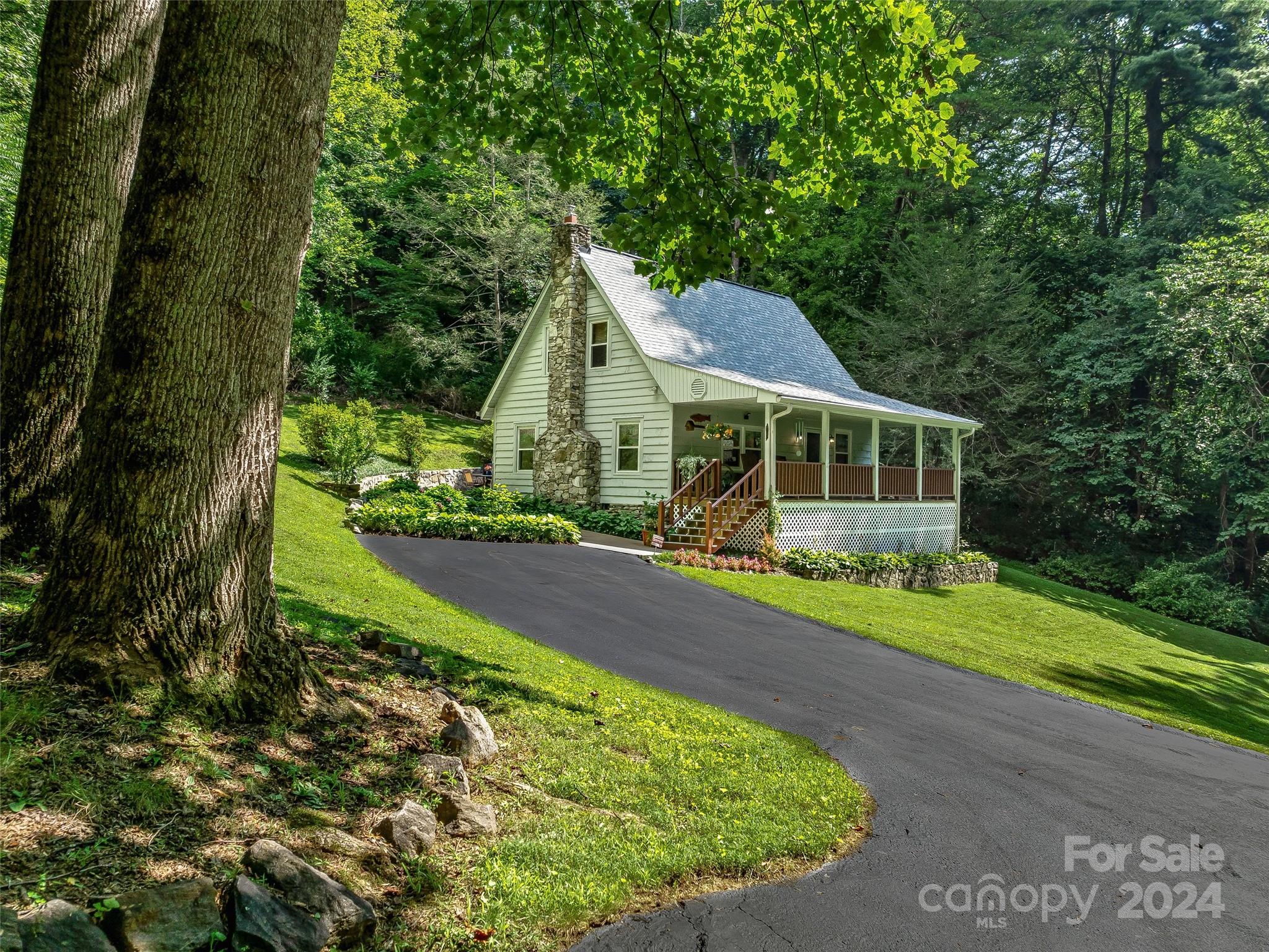 281 Cowan Cove Road, Asheville, NC 28806