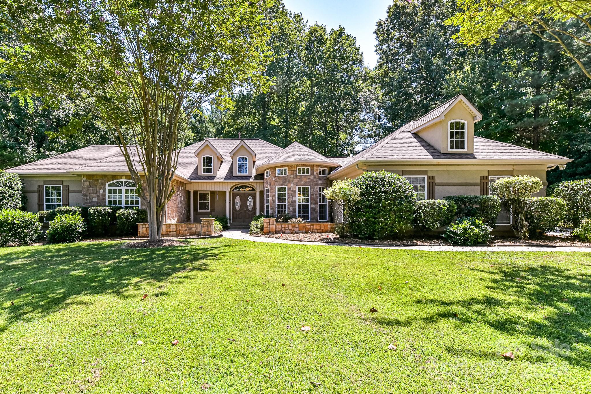 244 Catawba Crest Lane, Lake Wylie, SC 29710