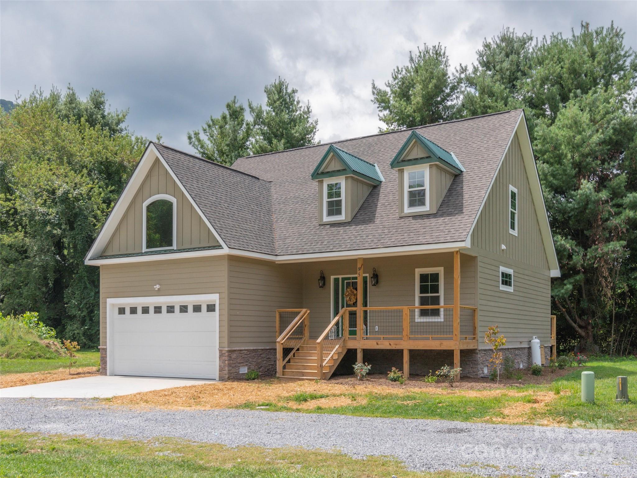 85 Sophie Road, Maggie Valley, NC 28751