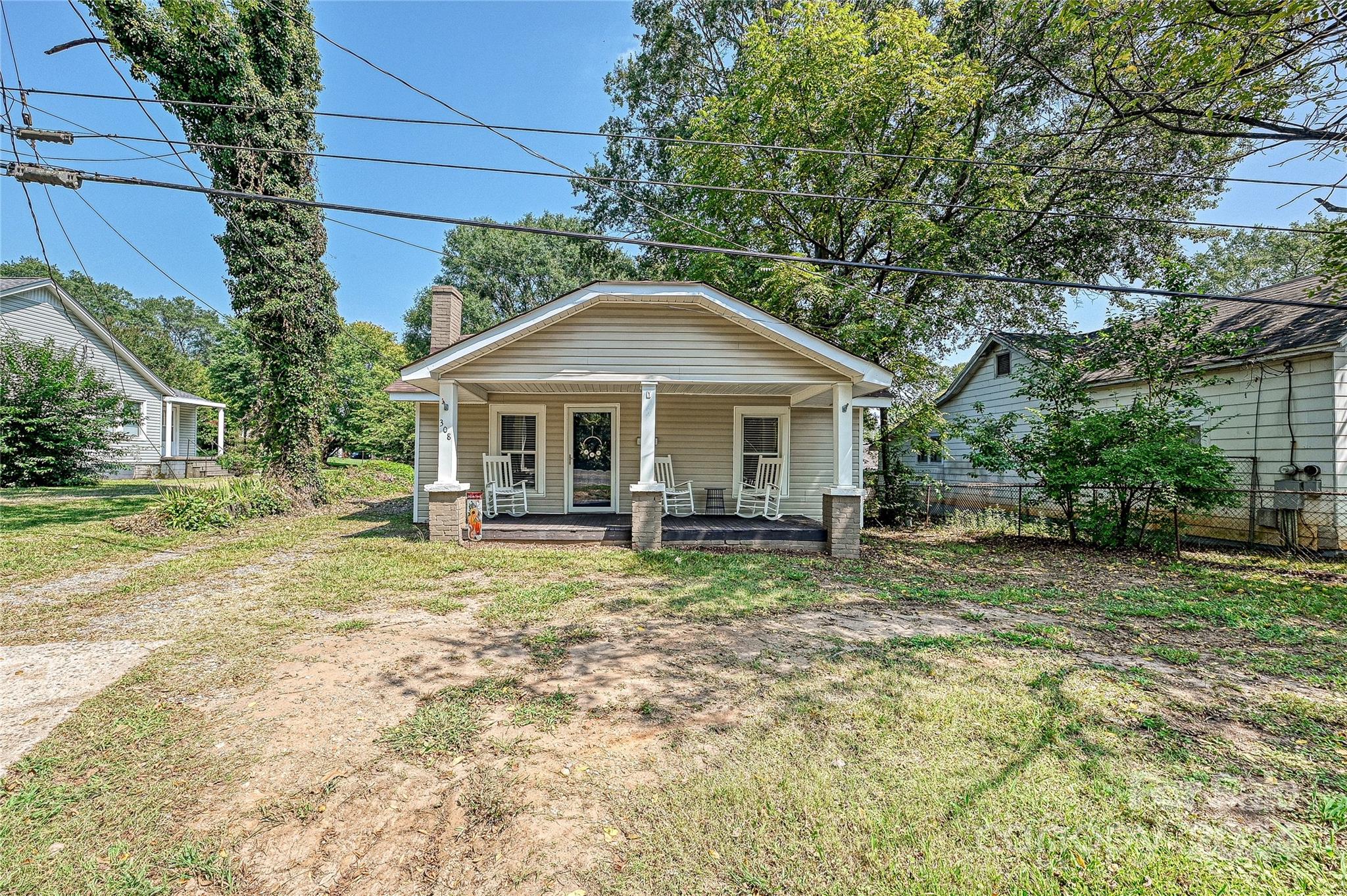 308 Charlotte Avenue, Mount Holly, NC 28120