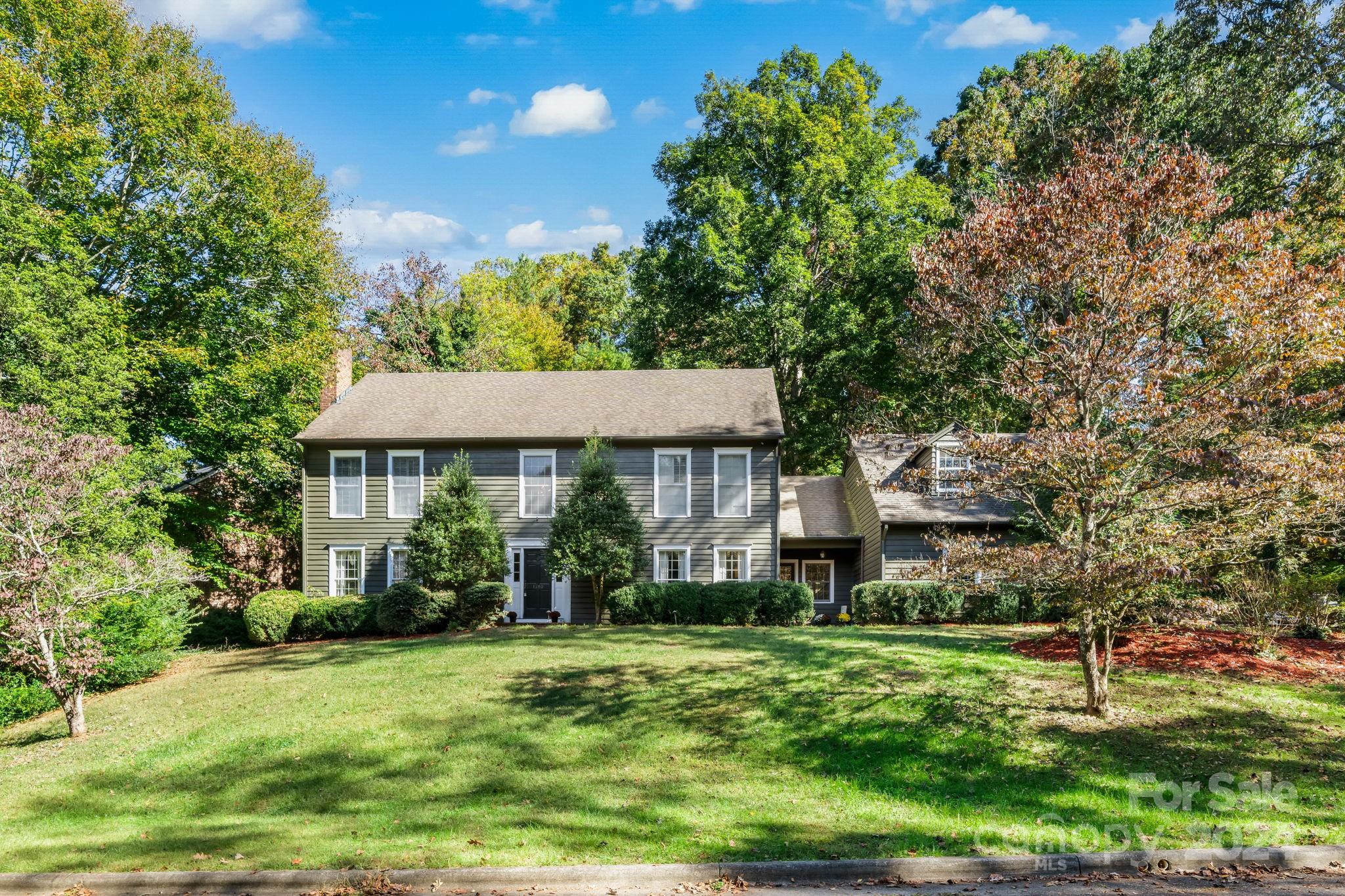 1740 8th Street Drive, Hickory, NC 28601