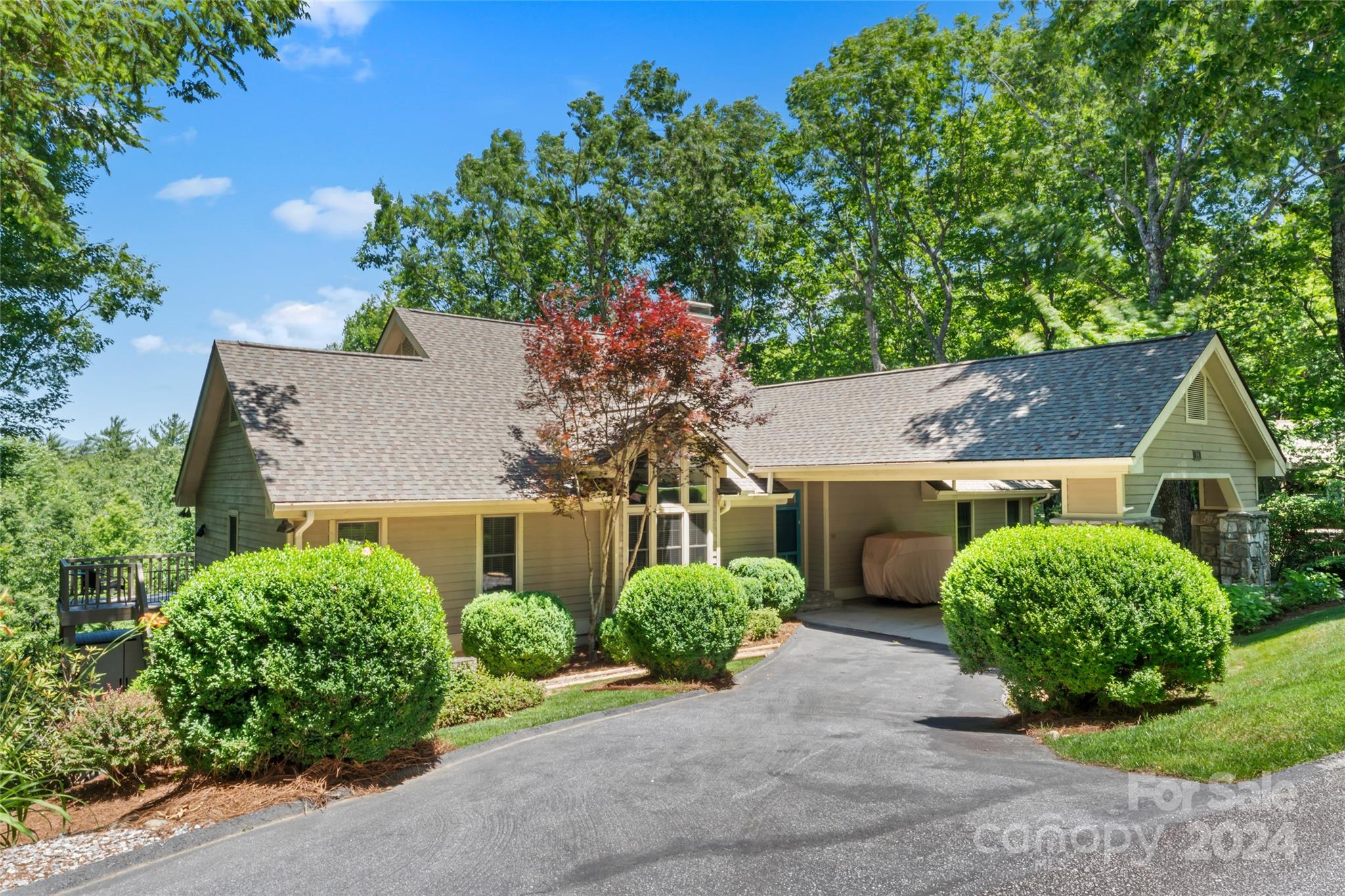 188 Club Colony Lane, Lake Toxaway, NC 28747