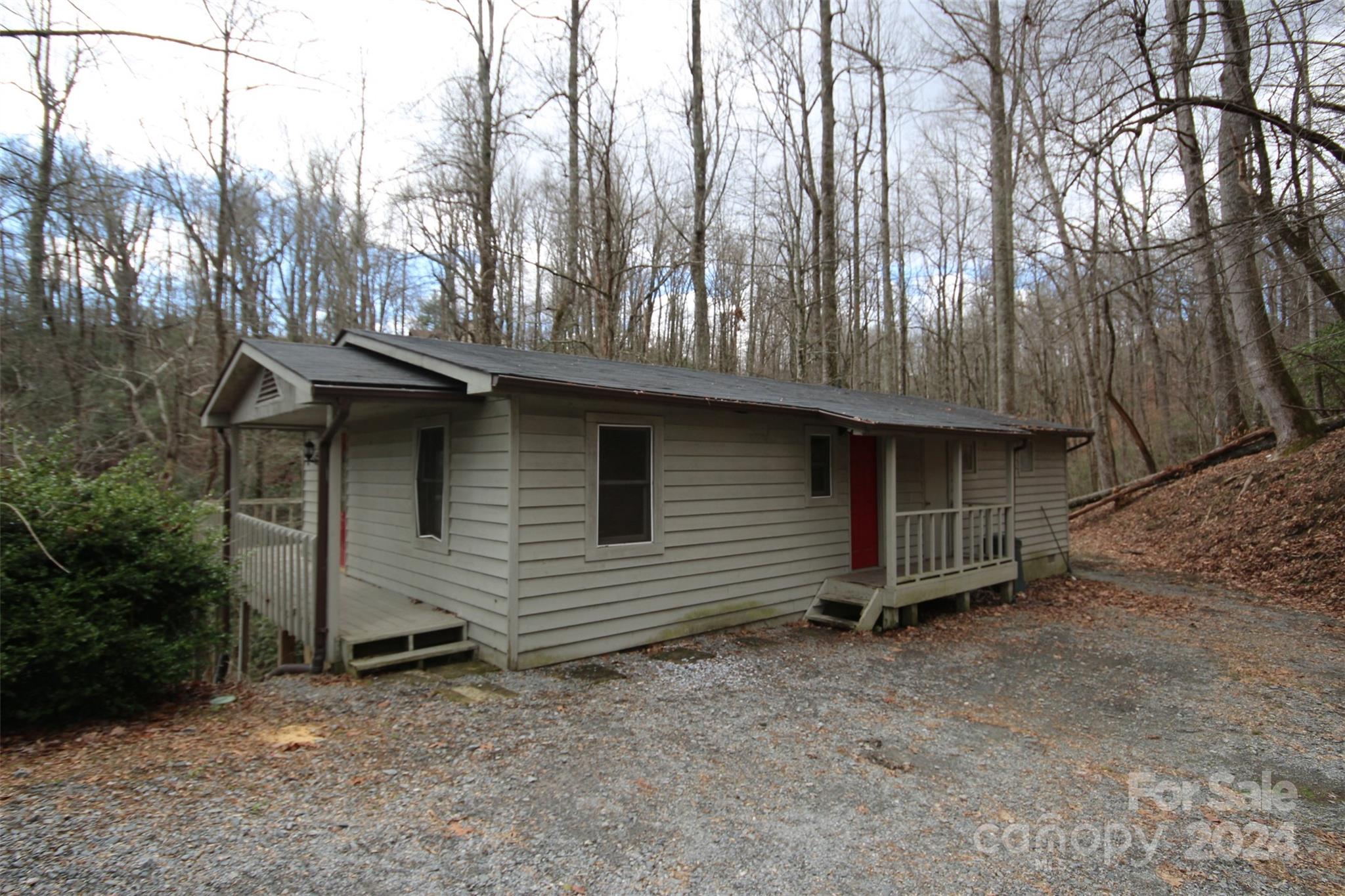 128 Cheulah Road, Brevard, NC 28712