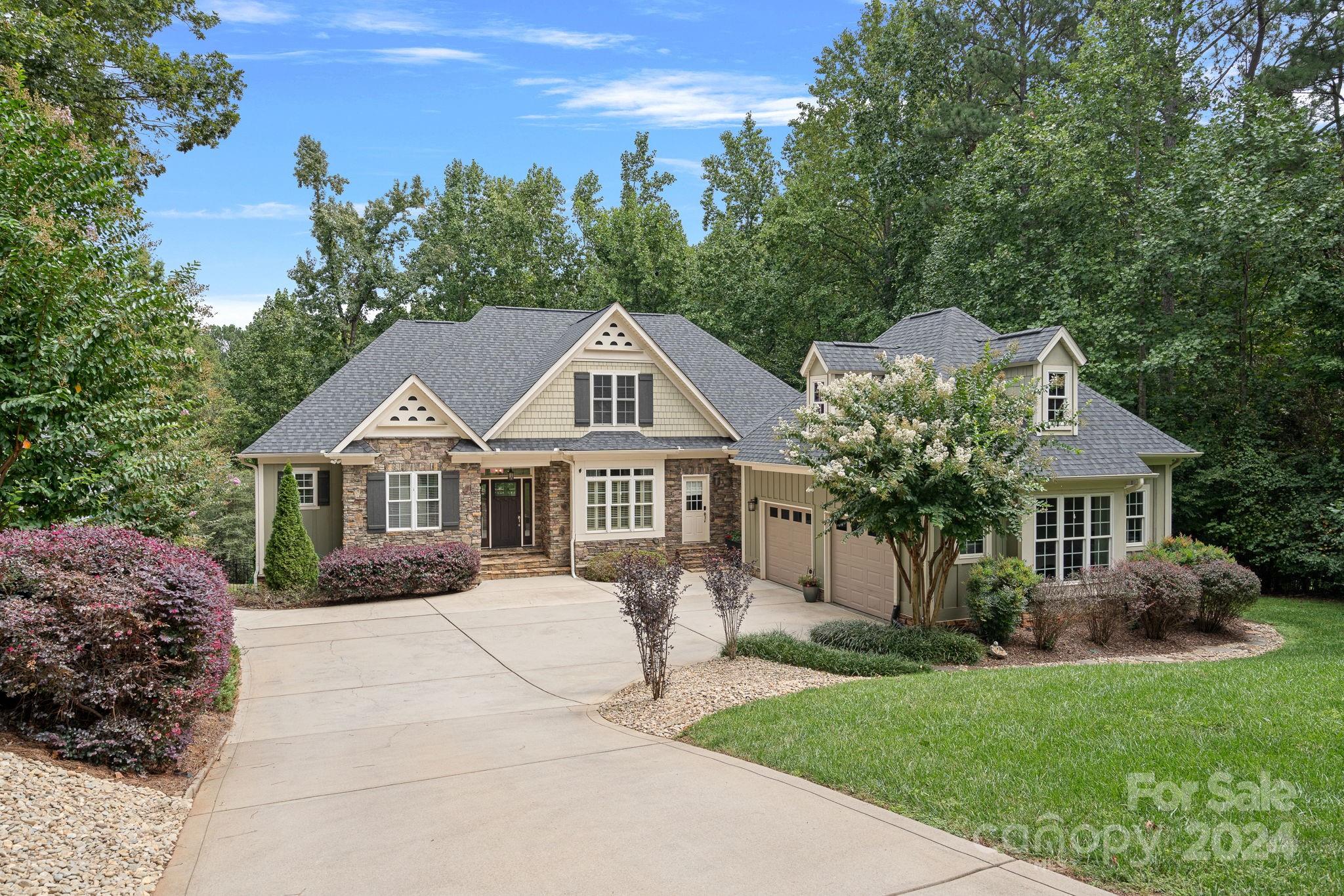 9050 Fair Oak Drive, Sherrills Ford, NC 28673