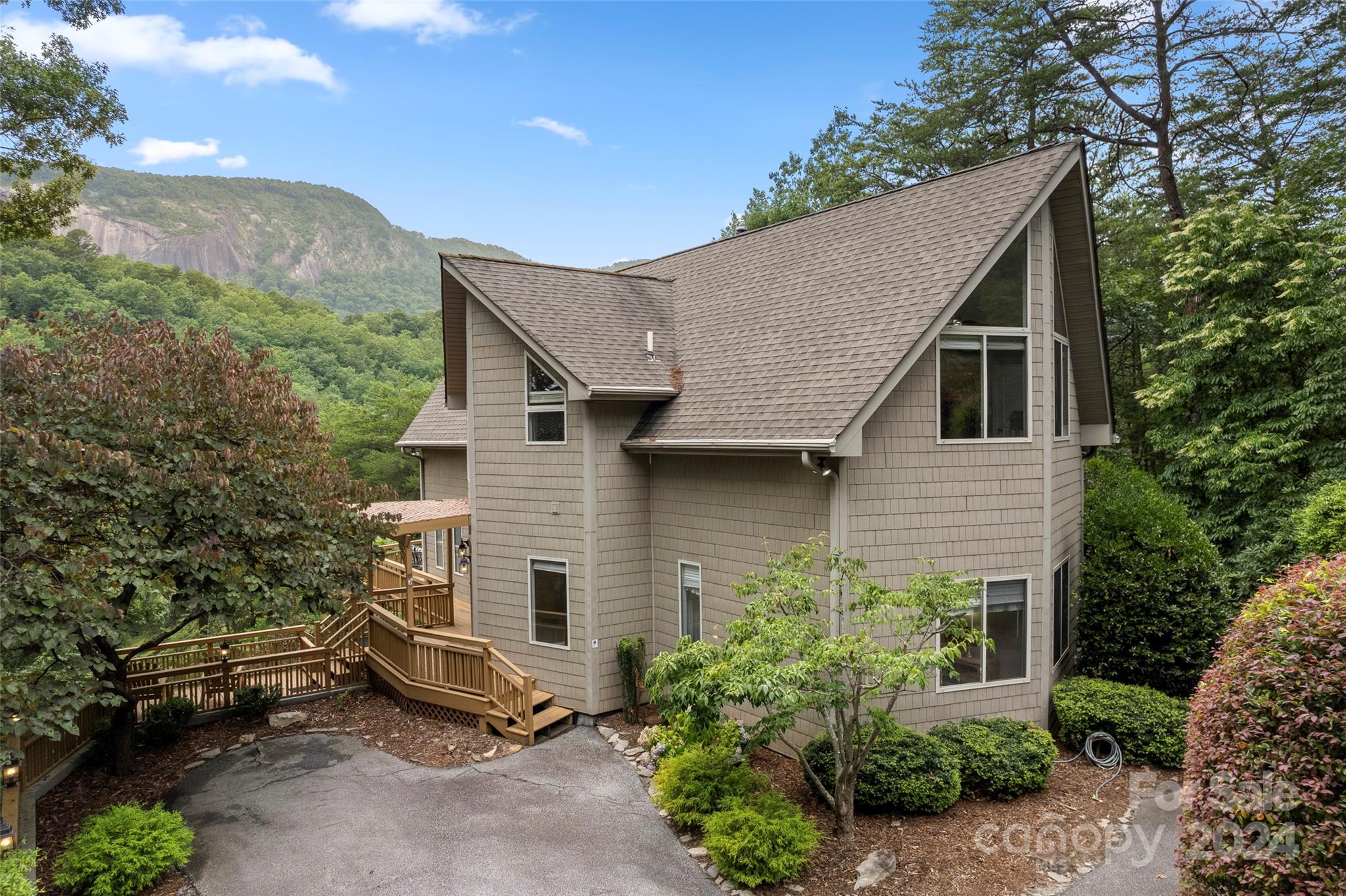 461 Fairway Drive, Lake Lure, NC 28746