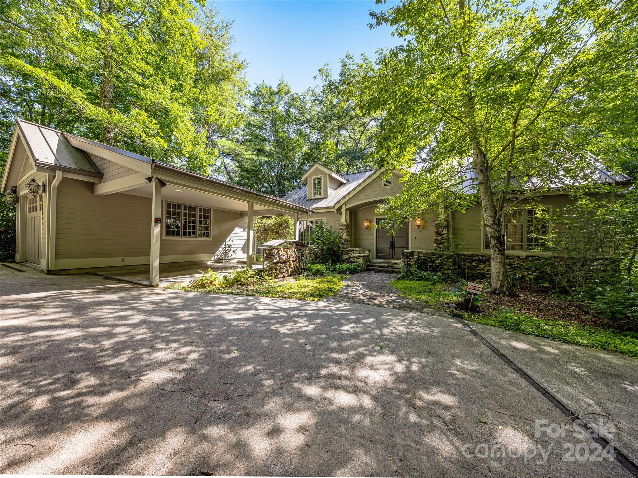 1957 Cold Mountain Road, Lake Toxaway, NC 28747