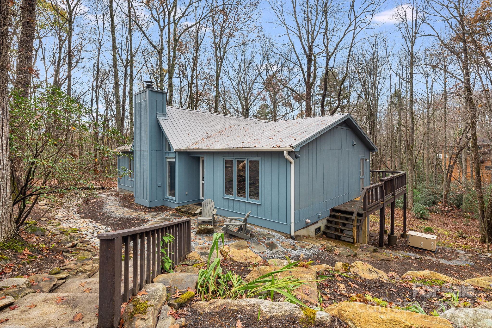 204 Narrows Road, Sapphire, NC 28774