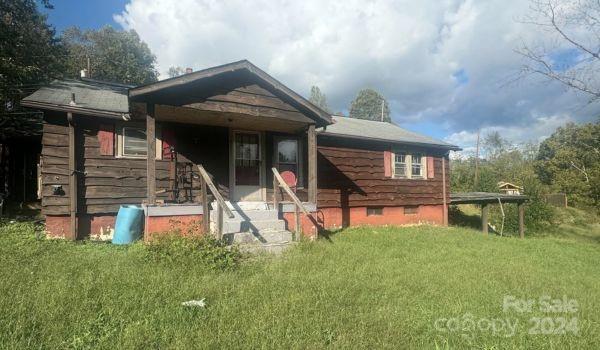 1526 Wakefield Drive, Lenoir, NC 28645