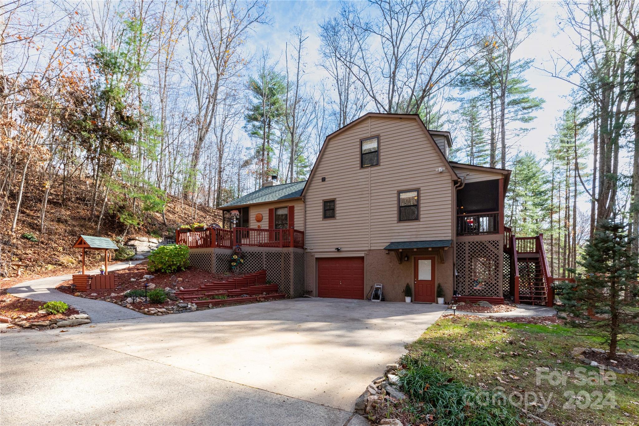 140 White Oak Gap Road, Asheville, NC 28803